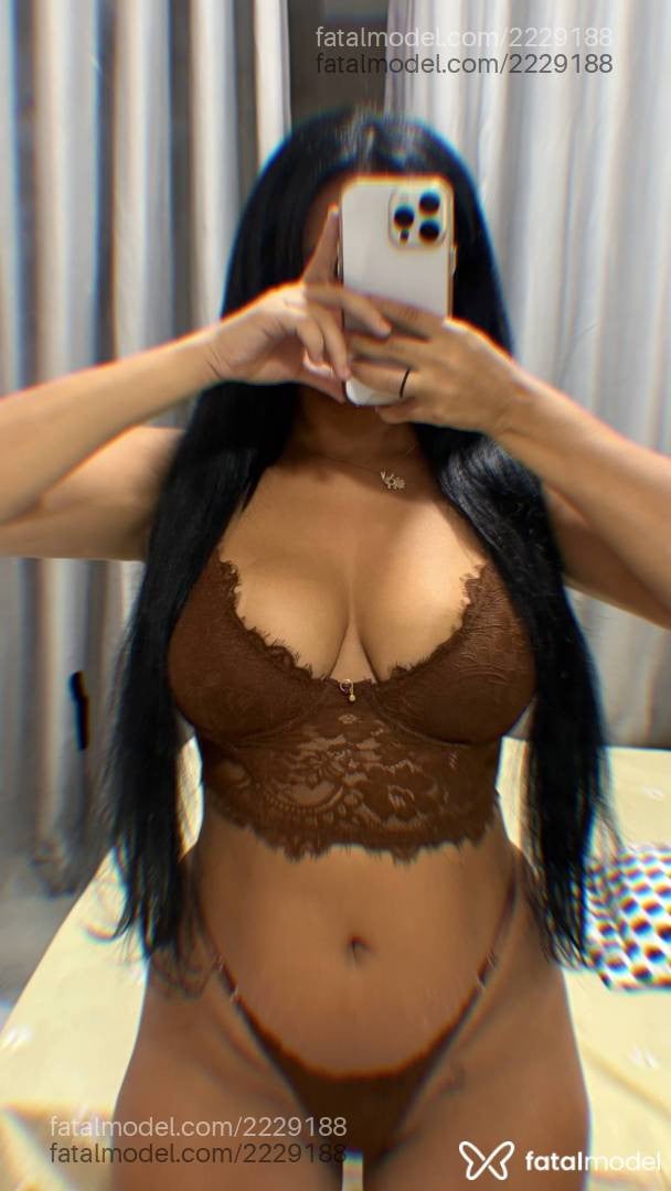 Acompanhante mulher morena (o) de olhos mel - Alicia Alves