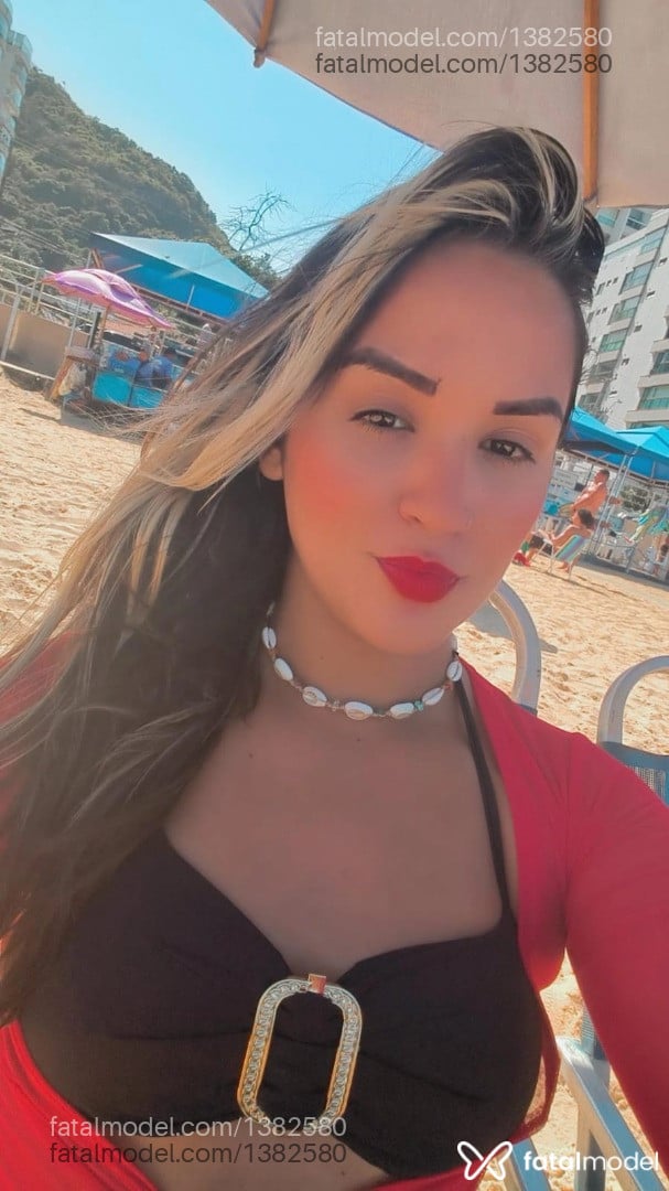 Acompanhante travesti loira (o) de olhos castanhos em Uberlândia - BRUNNA MENDES