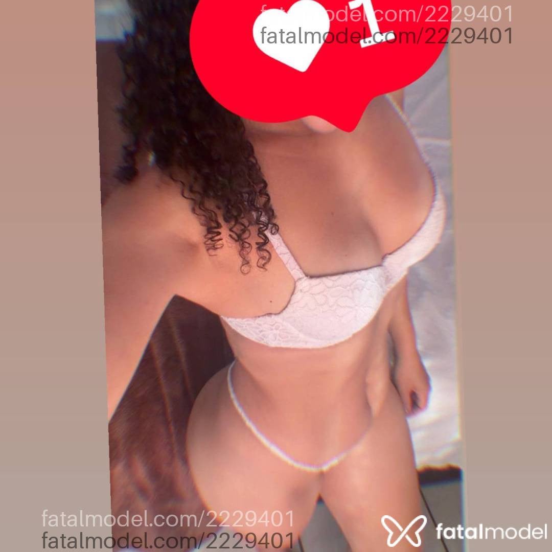 Acompanhante mulher morena (o) de olhos pretos - Daniella Bringel