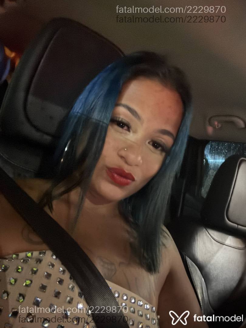 Acompanhante mulher com cabelo colorido de olhos castanhos em Itatiba Acompanhante mulher com cabelo colorido de olhos castanhos em Itatiba - Mallu