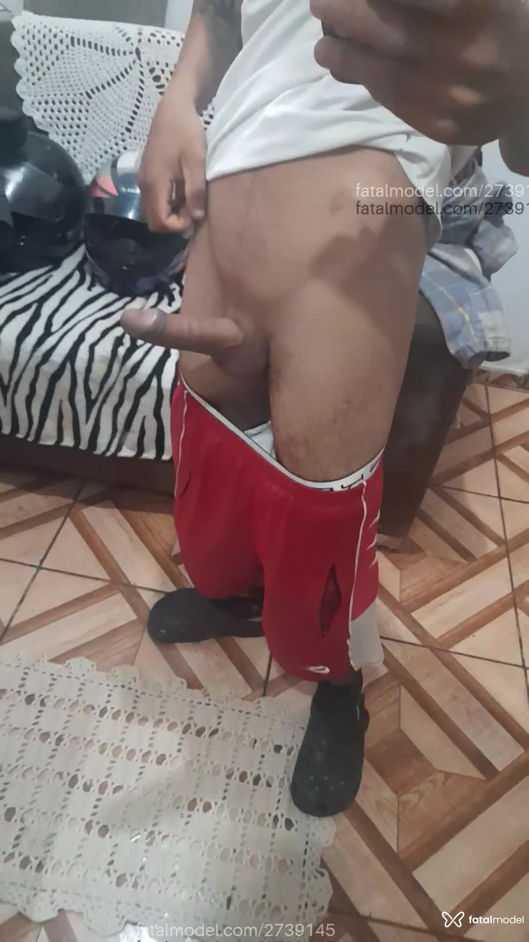 Acompanhante homem morena (o) de olhos castanhos - Vitor Acompanhante homem morena (o) de olhos castanhos - Vitor
