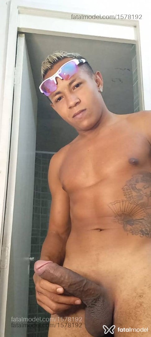 Acompanhante homem morena (o) de olhos castanhos - NEGAOPERNAS Acompanhante homem morena (o) de olhos castanhos - NEGAOPERNAS
