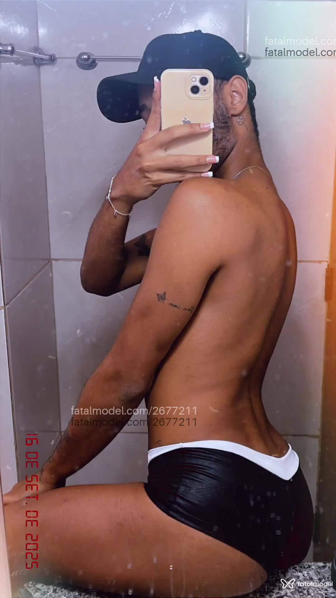 Acompanhante mulher trans morena (o) de olhos castanhos em Araguaçu Acompanhante mulher trans morena (o) de olhos castanhos em Araguaçu - Felipe