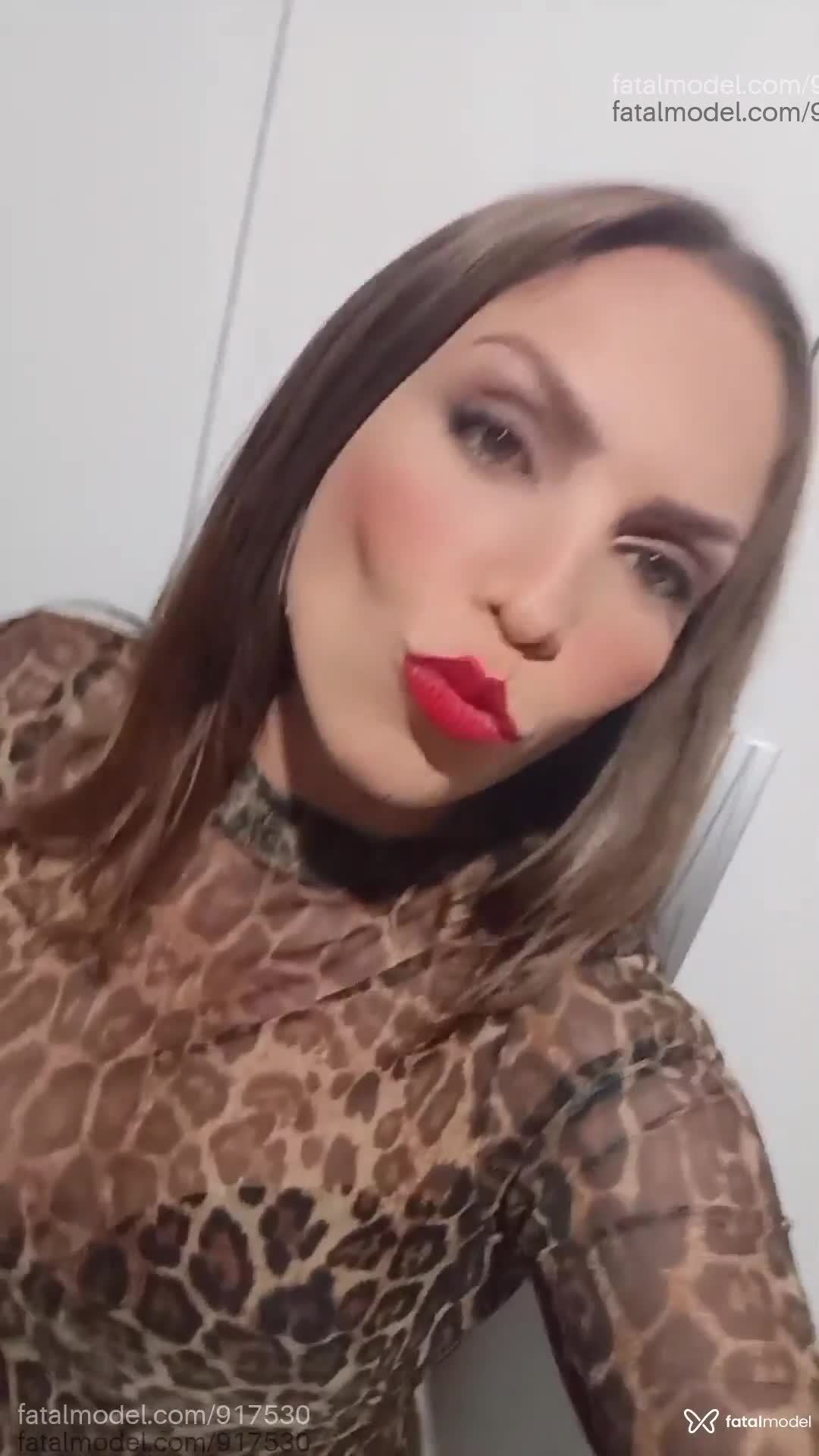 Acompanhante mulher com cabelo castanho de olhos mel em Blumenau Acompanhante mulher com cabelo castanho de olhos mel em Blumenau - Gabi Mantovani