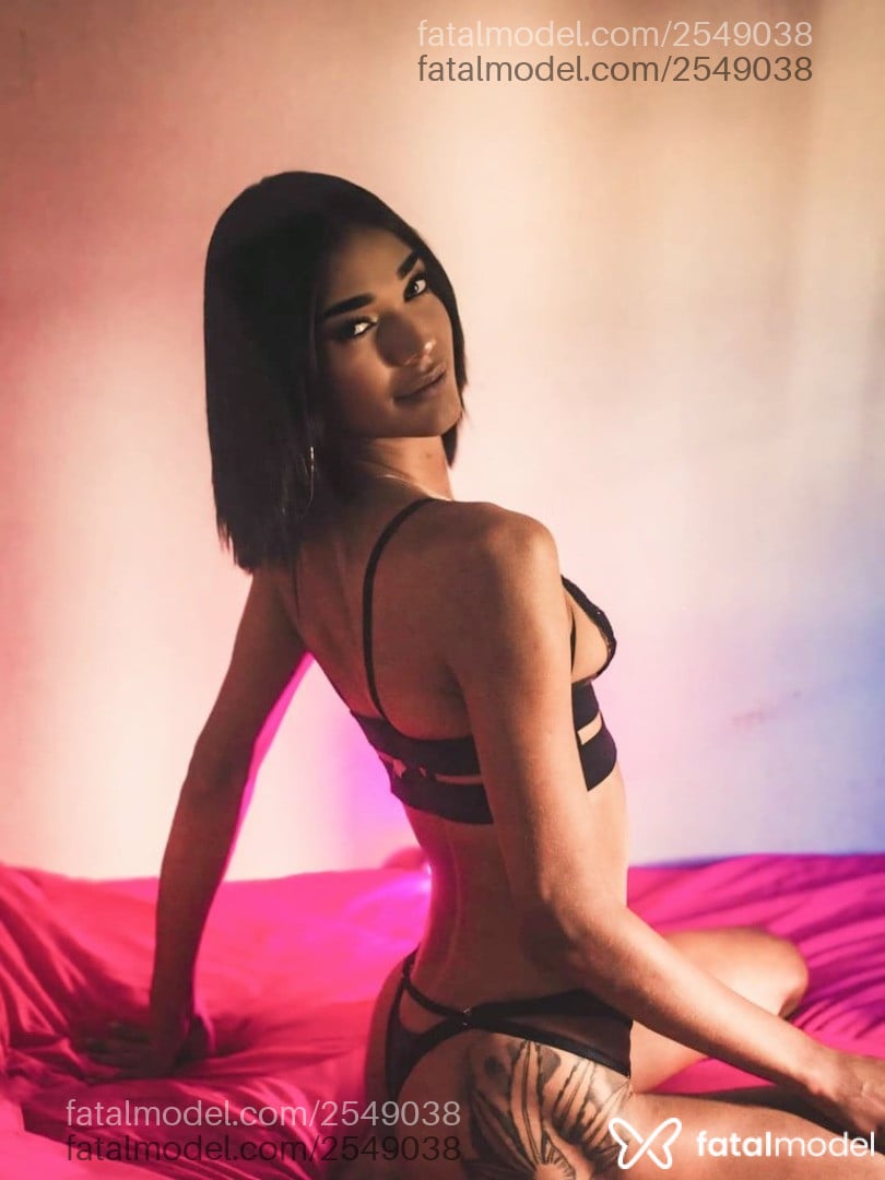 Acompanhante mulher trans morena (o) de olhos castanhos em Prata - Cloe Silvx