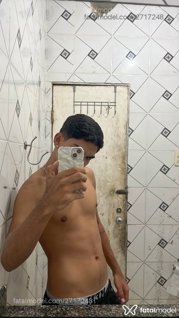 Acompanhante homem morena (o) de olhos castanhos em Natal - Val santos