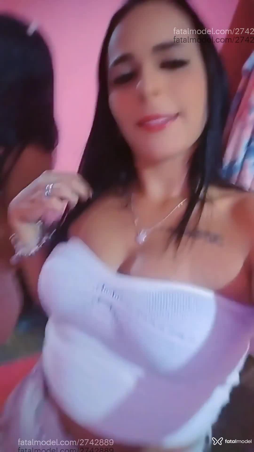 Acompanhante mulher morena (o) de olhos castanhos em Bambuí Acompanhante mulher morena (o) de olhos castanhos em Bambuí - Danielle