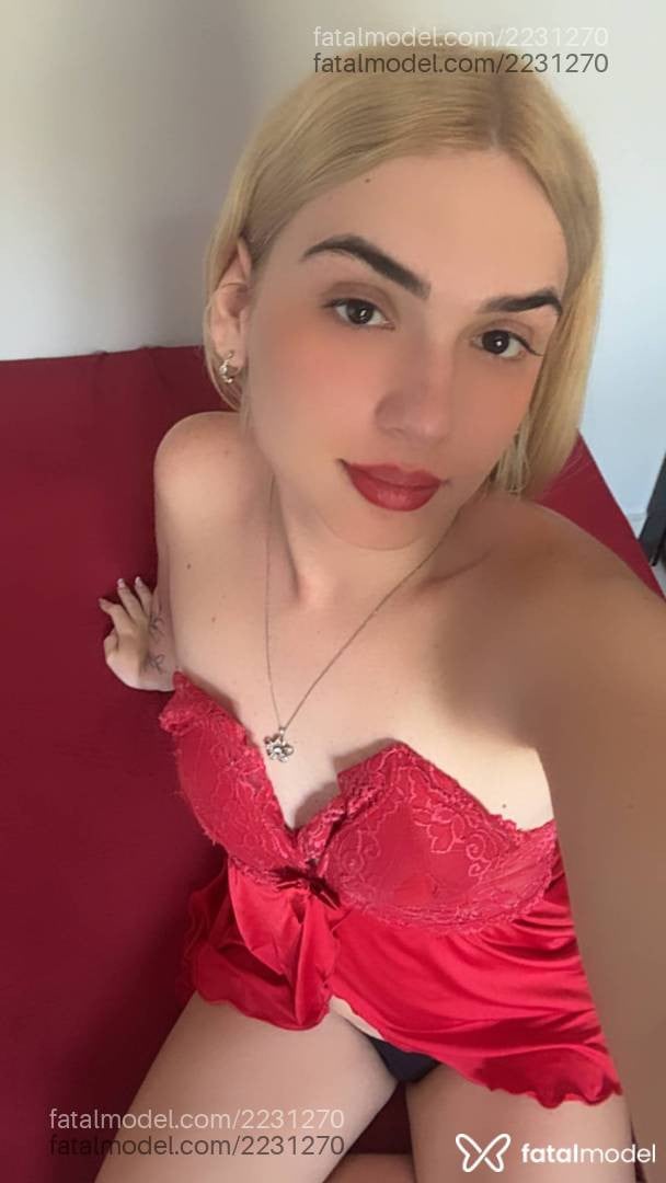 Acompanhante mulher trans loira (o) de olhos castanhos - Loirinhatrans