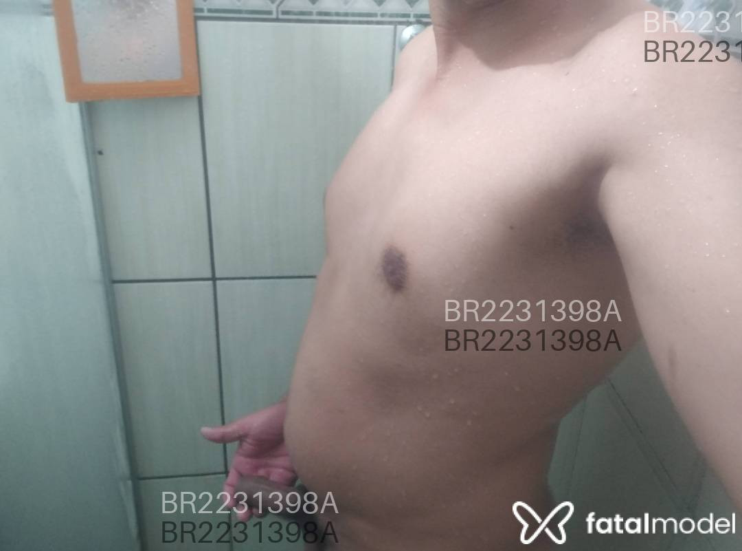 Acompanhante homem morena (o) de olhos castanhos em Virtual - Batista