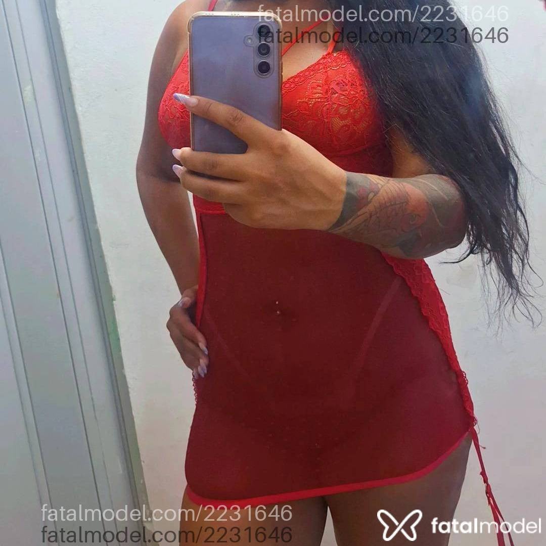 Acompanhante mulher morena (o) de olhos pretos - Renata Trindade