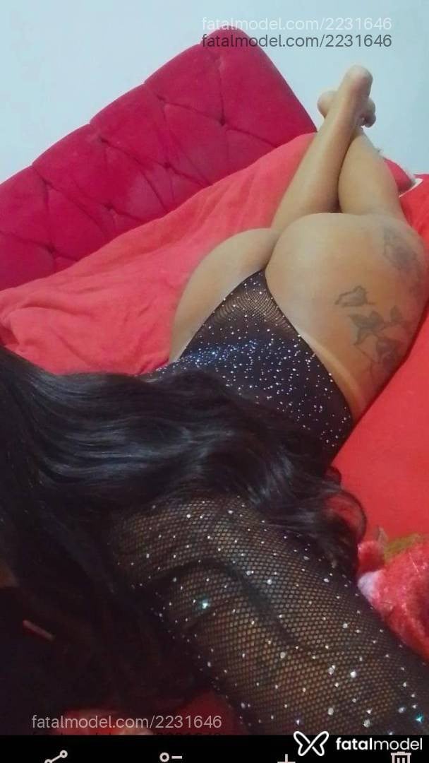Acompanhante mulher morena (o) de olhos pretos - Renata Trindade