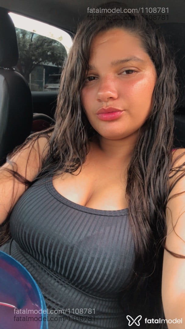 Acompanhante mulher com cabelo castanho de olhos castanhos em Sapezal - Natália