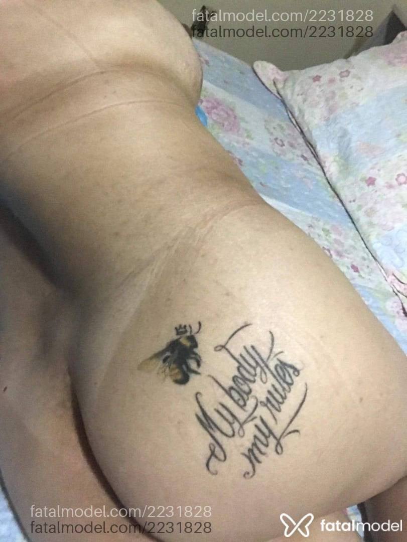 Acompanhante mulher com cabelo colorido de olhos castanhos em Ipatinga - Aninha