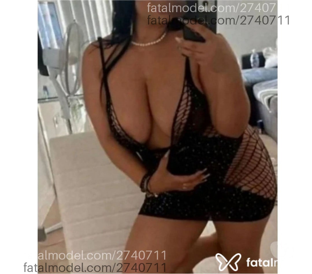 Acompanhante mulher morena (o) de olhos pretos - Lara Acompanhante mulher morena (o) de olhos pretos - Lara