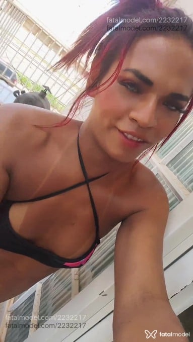 Acompanhante mulher trans loira (o) de olhos pretos - Luana Acompanhante mulher trans loira (o) de olhos pretos - Luana