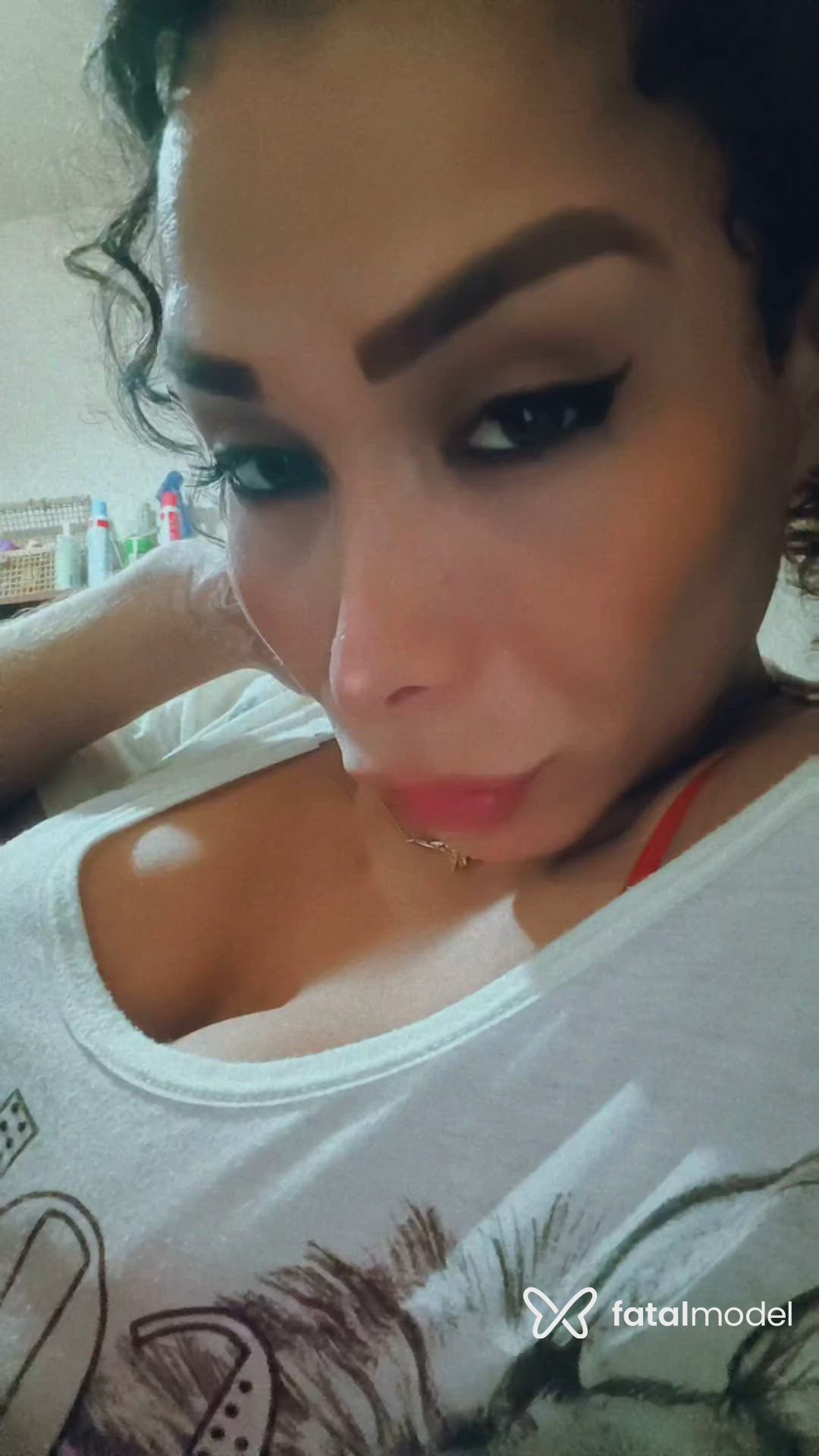 Acompanhante travesti com cabelo castanho de olhos castanhos - Biamorena