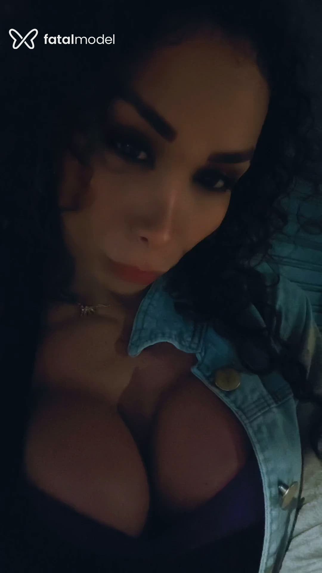 Acompanhante travesti com cabelo castanho de olhos castanhos - Biamorena