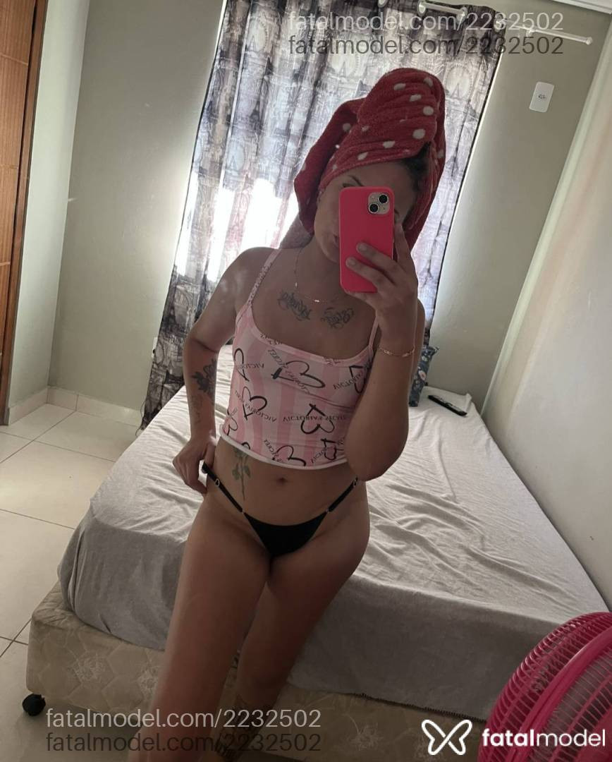 Acompanhante mulher loira (o) de olhos verdes - Eduarda Mel