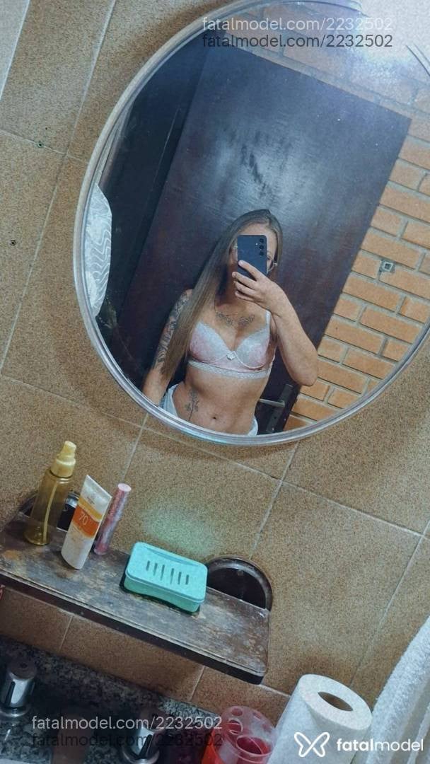 Acompanhante mulher loira (o) de olhos verdes - Eduarda Mel