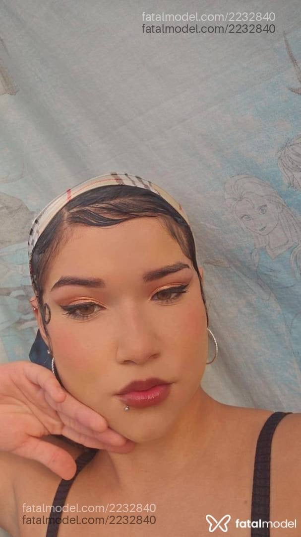 Acompanhante mulher morena (o) de olhos mel em Cascavel - July