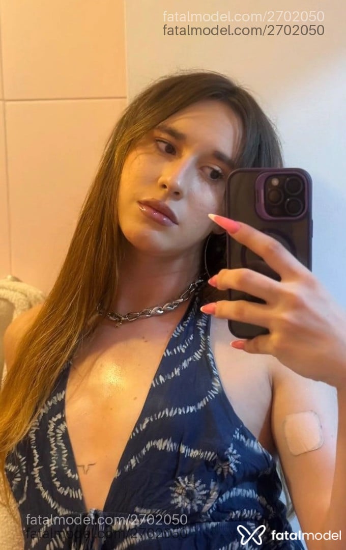 Acompanhante mulher trans com cabelo castanho de olhos castanhos em Virtual - Mayara