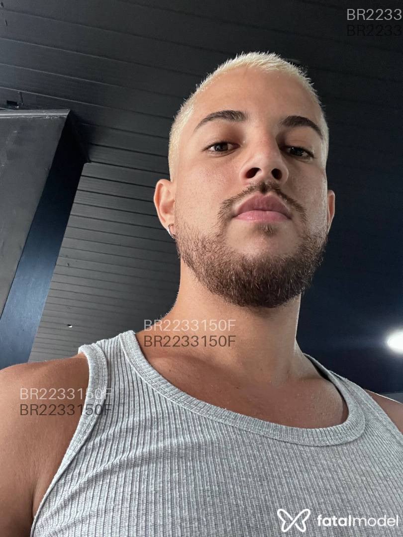 Acompanhante homem loira (o) de olhos castanhos em Macaé - Visky
