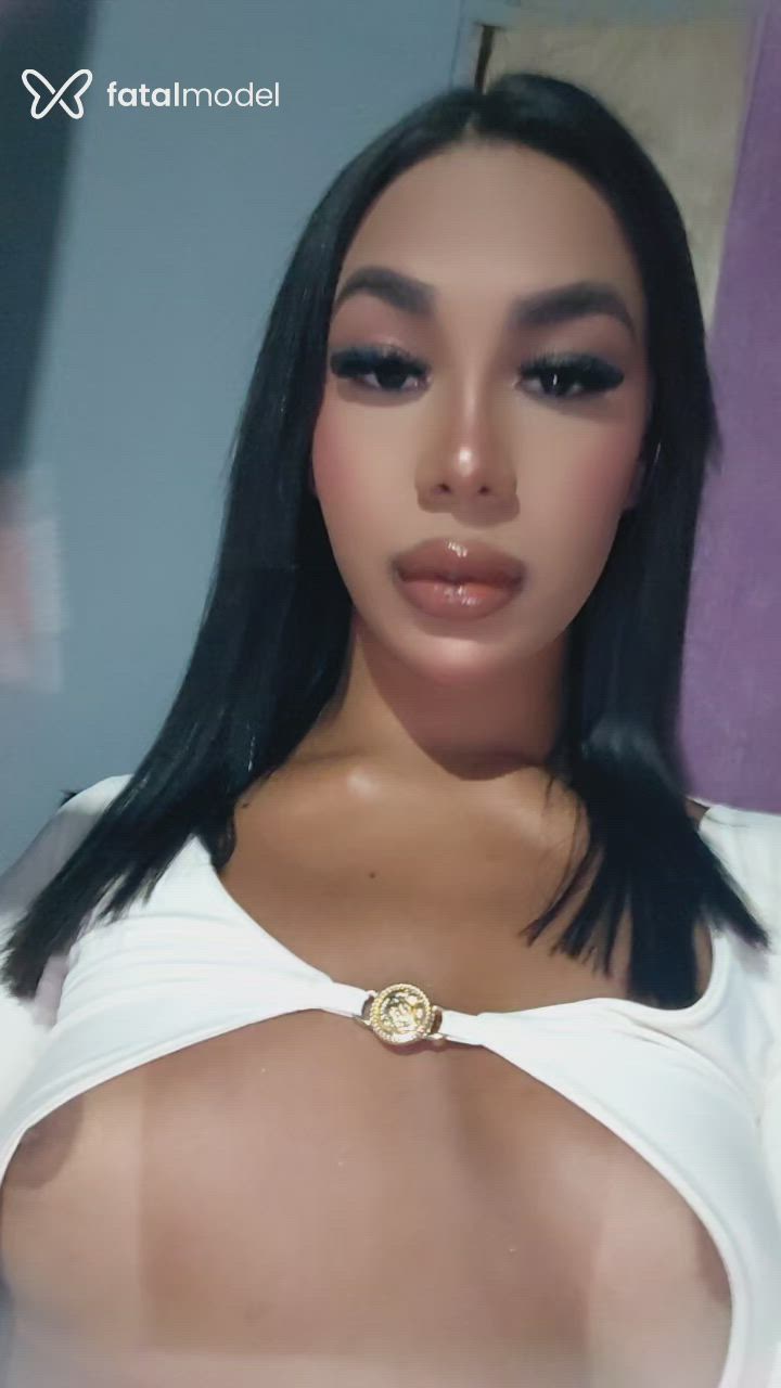 Acompanhante mulher trans morena (o) de olhos castanhos - Mia Lopes