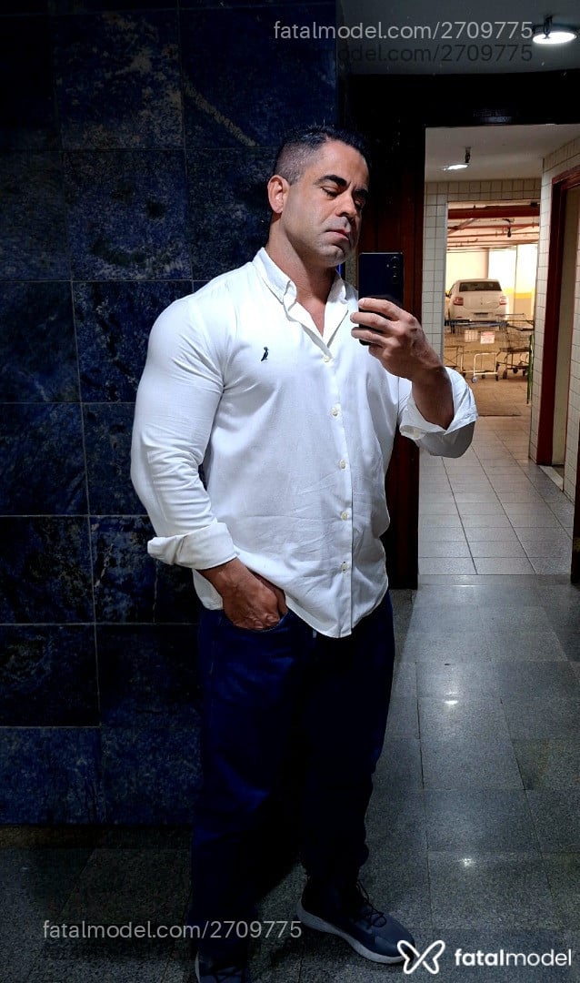 Acompanhante homem com cabelo castanho de olhos castanhos em Rio de Janeiro - Bruno Rossi