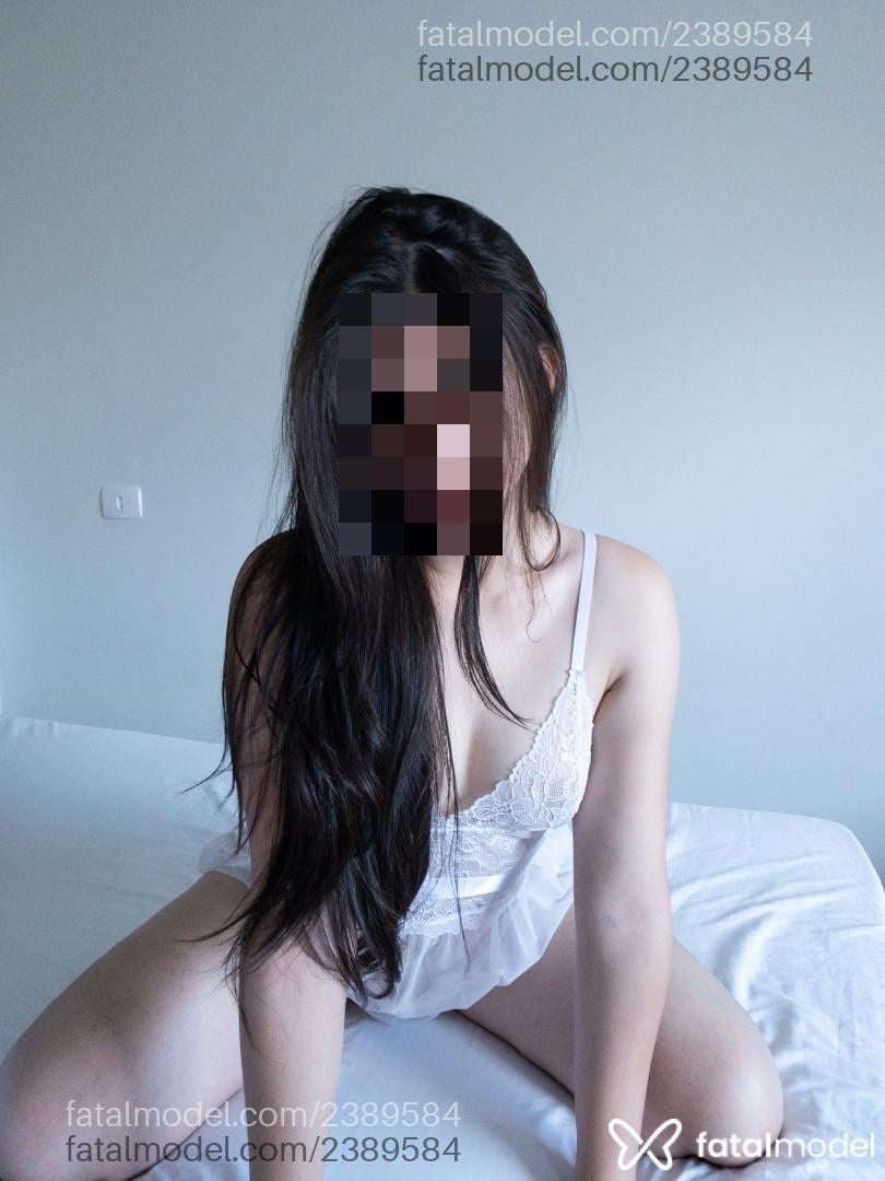 Acompanhante mulher com cabelo castanho de olhos castanhos em Virtual Acompanhante mulher com cabelo castanho de olhos castanhos em Virtual - Bre