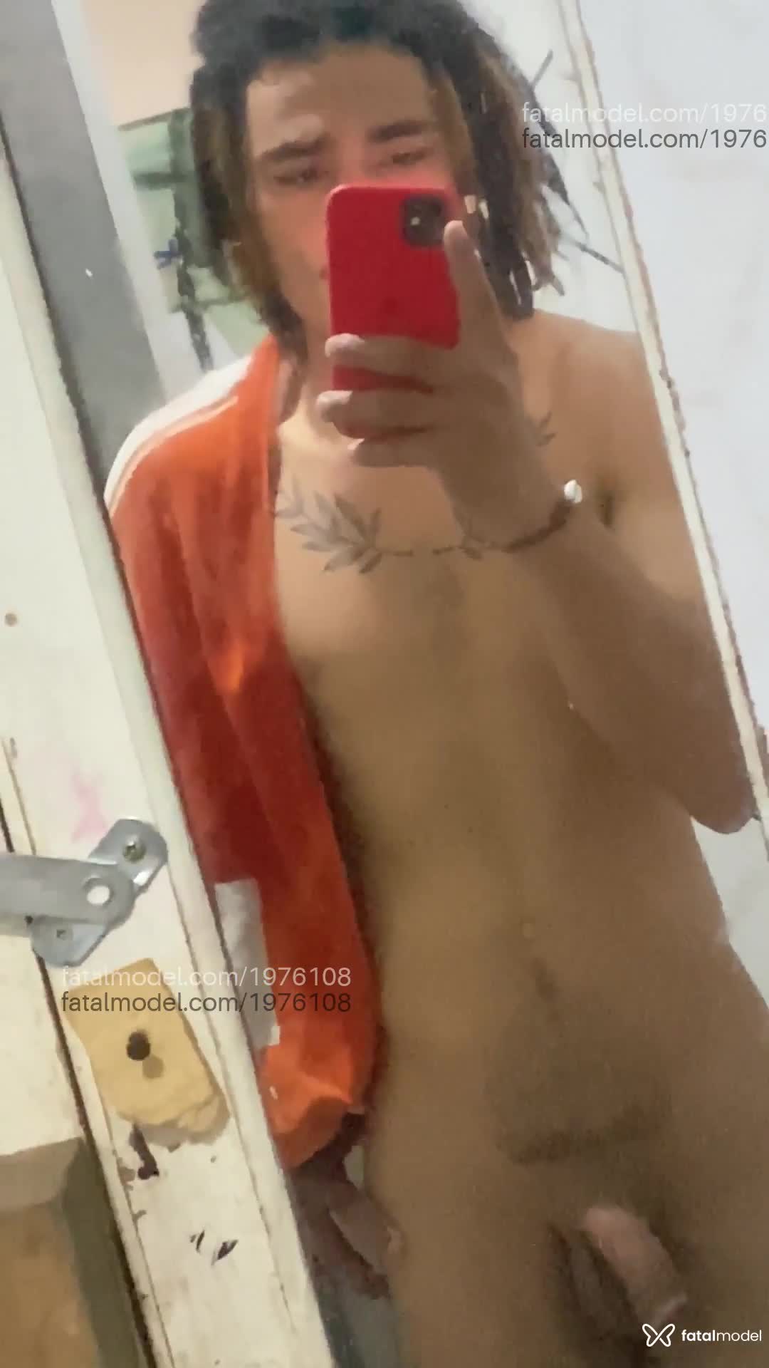 Acompanhante homem morena (o) de olhos pretos em Sombrio Acompanhante homem morena (o) de olhos pretos em Sombrio - Pk Jacques