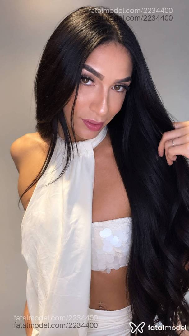 Acompanhante mulher trans morena (o) de olhos castanhos - Angel