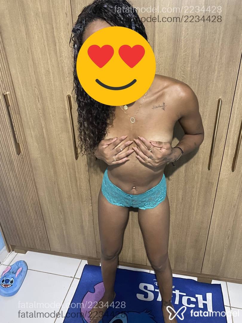 Acompanhante mulher com cabelo castanho de olhos castanhos em Serra Acompanhante mulher com cabelo castanho de olhos castanhos em Serra - Lele Soares