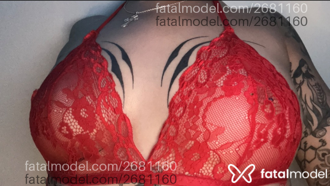 Acompanhante mulher morena (o) de olhos mel em Virtual Acompanhante mulher morena (o) de olhos mel em Virtual - Venenosa