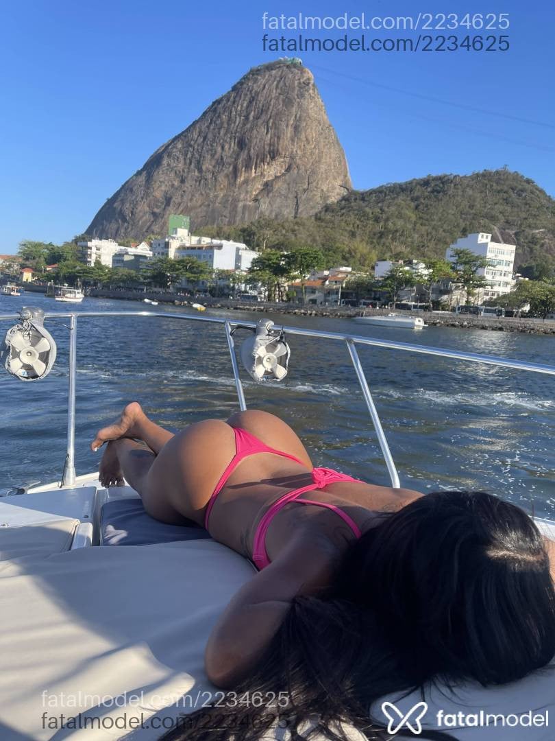 Acompanhante mulher morena (o) de olhos castanhos em Rio de Janeiro - Morena Flor