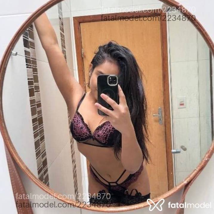 Acompanhante mulher morena (o) de olhos castanhos - Livia Alencar