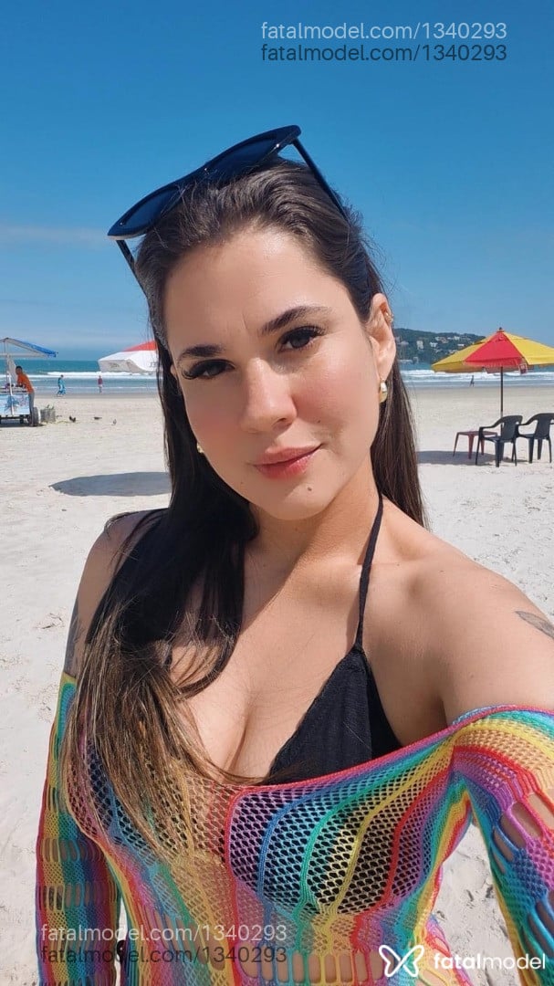 Acompanhante mulher com cabelo castanho de olhos castanhos - Fernanda Almeida Acompanhante mulher com cabelo castanho de olhos castanhos - Fernanda Almeida