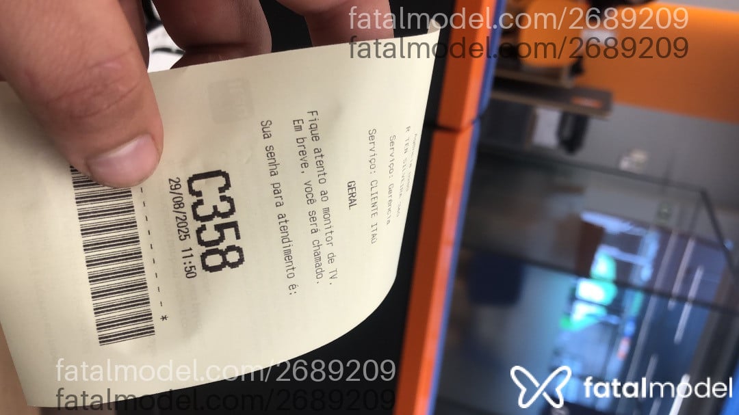 Acompanhante homem com cabelo castanho de olhos castanhos em Florianópolis - Bruno