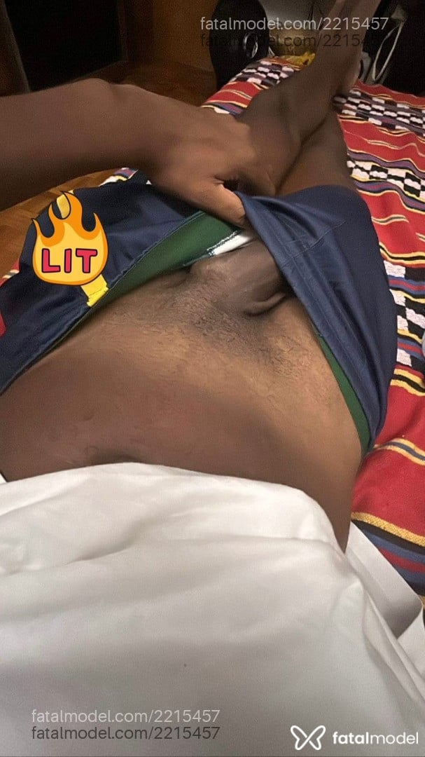 Acompanhante homem sem cabelo de olhos castanhos em Belford Roxo Acompanhante homem sem cabelo de olhos castanhos em Belford Roxo - Gabriel
