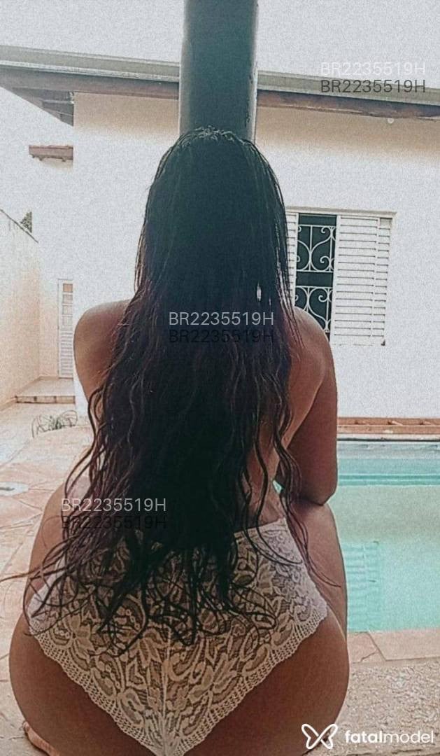 Acompanhante mulher com cabelo castanho de olhos castanhos em Bragança Paulista - Cacau