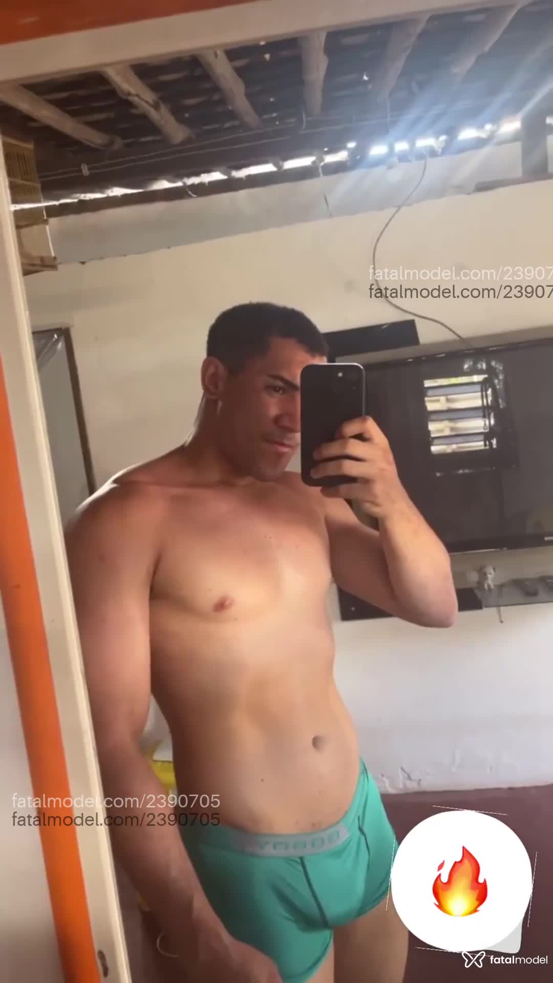 Acompanhante homem morena (o) de olhos pretos em Coruripe Acompanhante homem morena (o) de olhos pretos em Coruripe - Luís Horthega