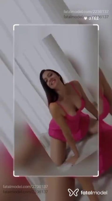 Acompanhante mulher morena (o) de olhos castanhos em Virtual Acompanhante mulher morena (o) de olhos castanhos em Virtual - Fernanda