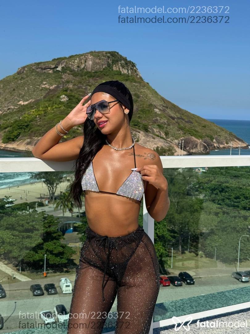 Acompanhante mulher com cabelo castanho de olhos castanhos - Victoria Angel