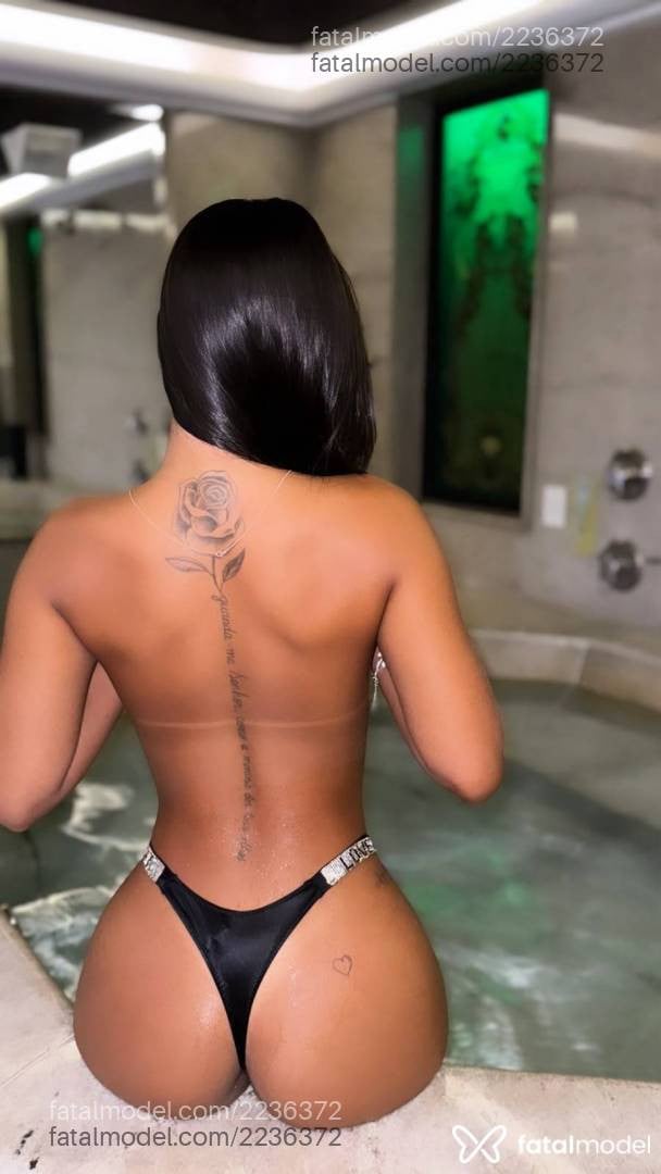 Acompanhante mulher com cabelo castanho de olhos castanhos - Victoria Angel