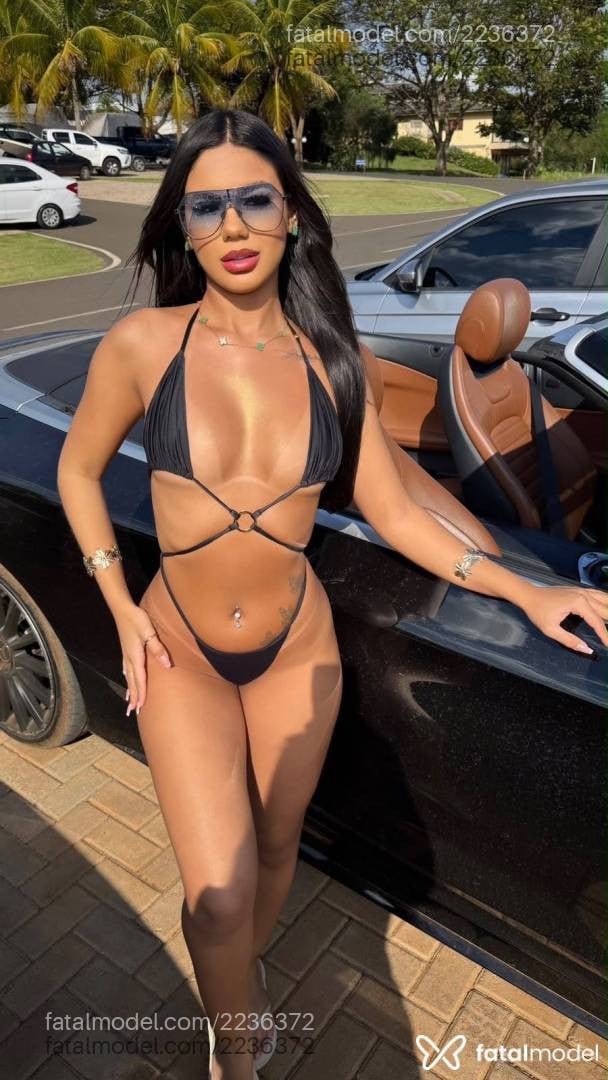 Acompanhante mulher com cabelo castanho de olhos castanhos - Victoria Angel