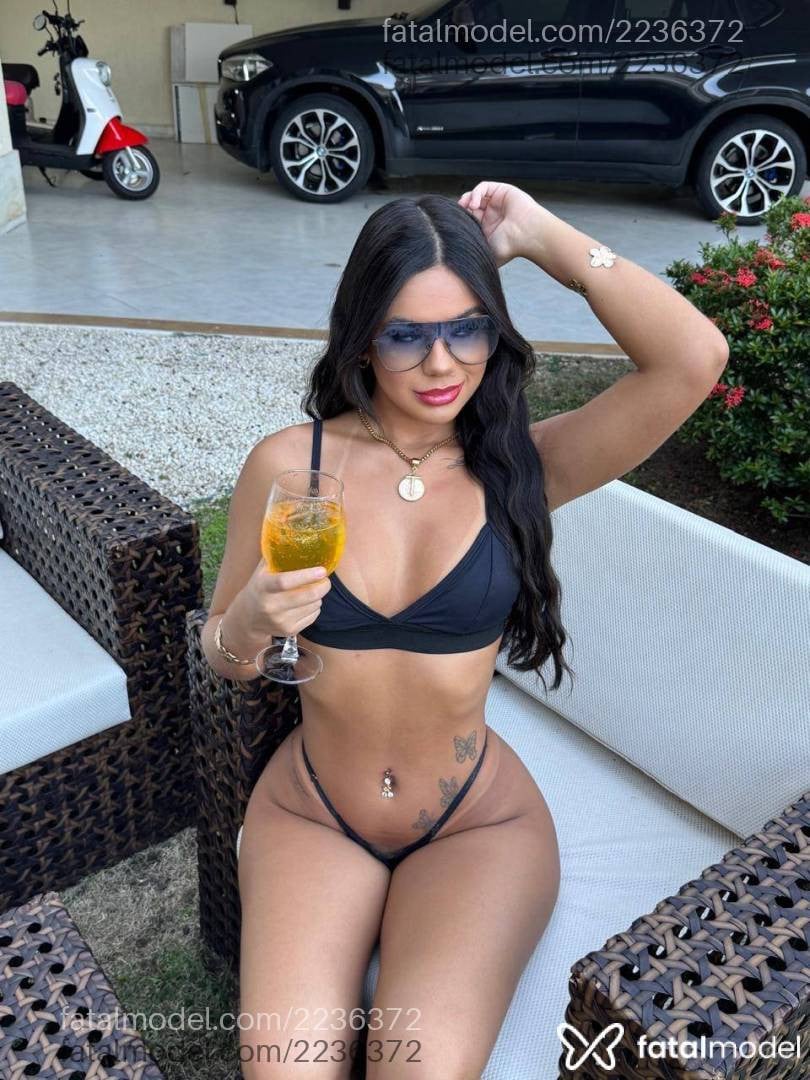 Acompanhante mulher com cabelo castanho de olhos castanhos - Victoria Angel