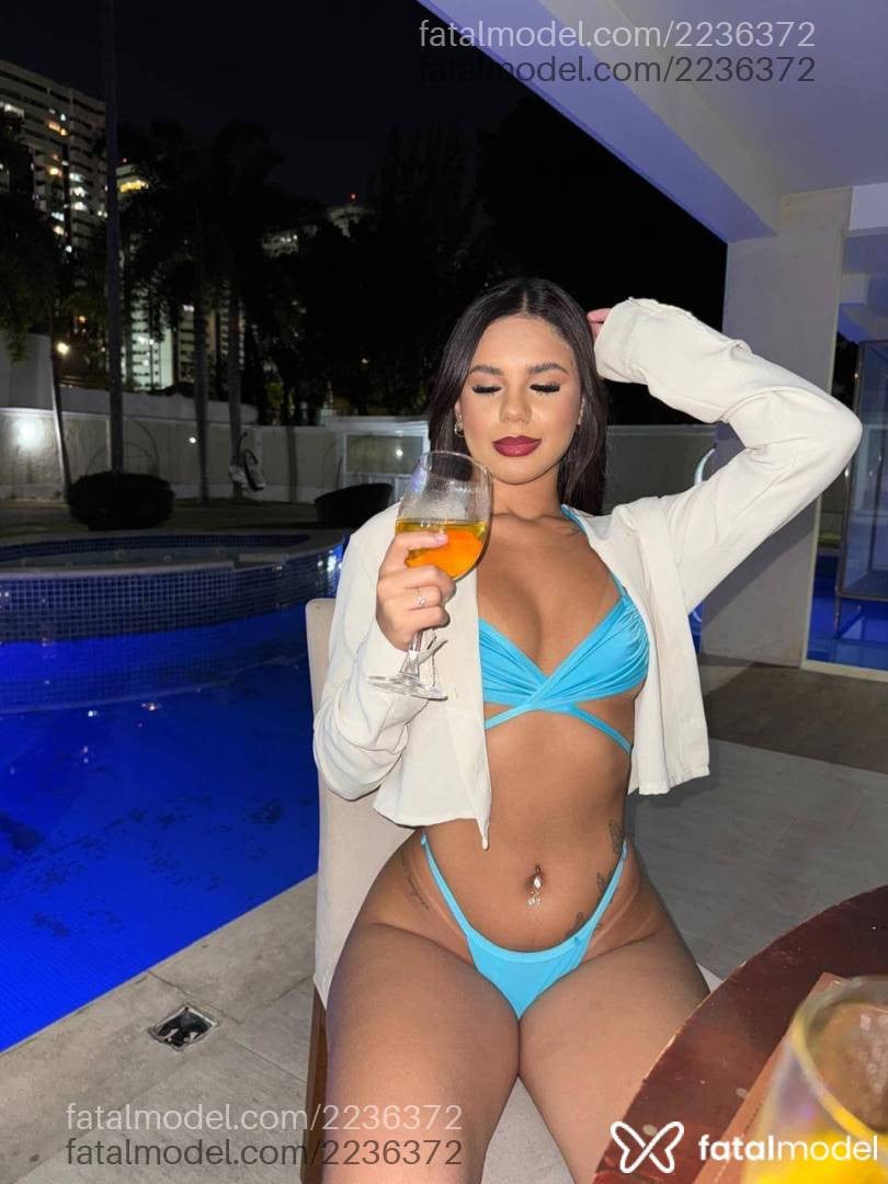 Acompanhante mulher com cabelo castanho de olhos castanhos - Victoria Angel