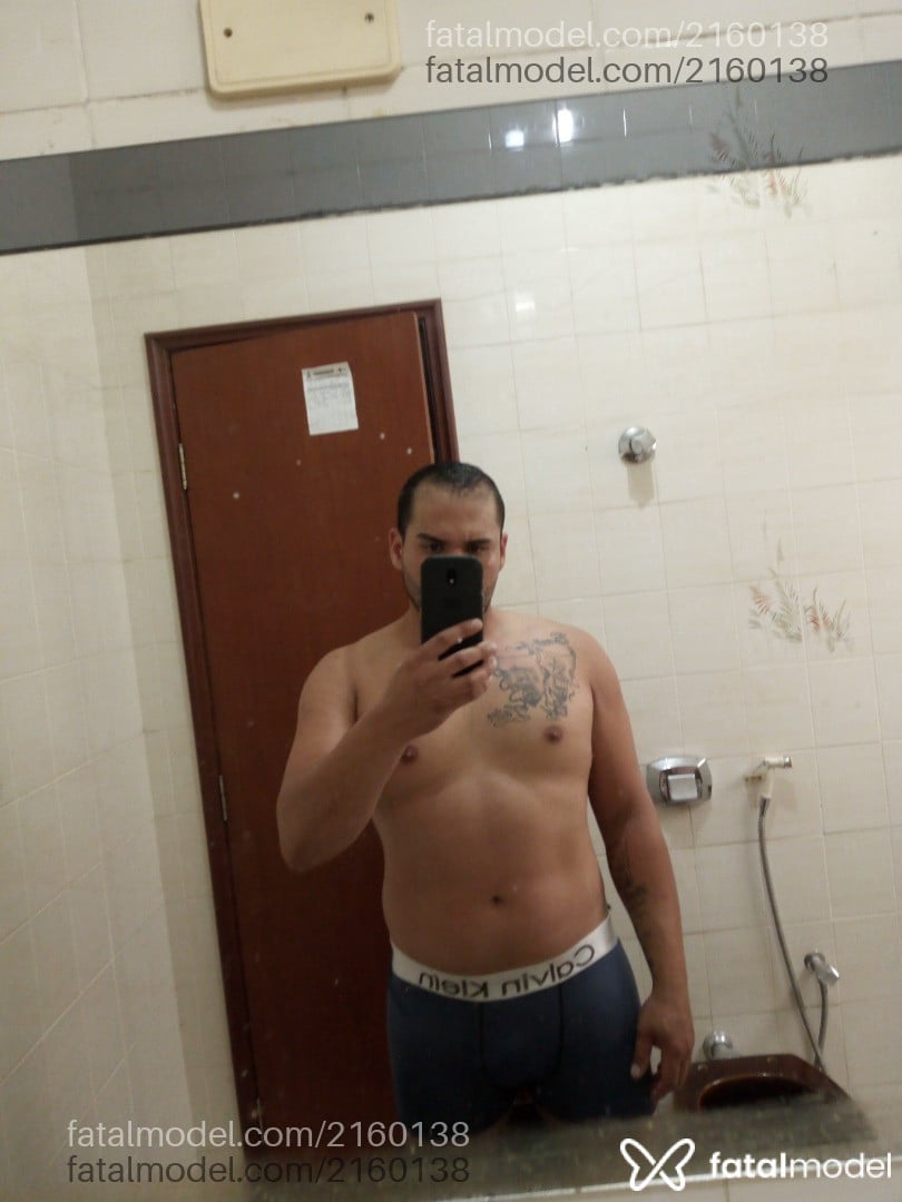 Acompanhante homem morena (o) de olhos castanhos em Patrocínio Acompanhante homem morena (o) de olhos castanhos em Patrocínio - Jhonny
