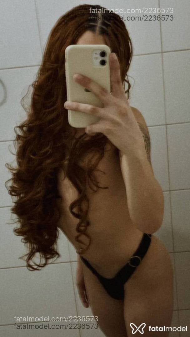 Acompanhante mulher trans morena (o) de olhos castanhos em Capão da Canoa - Maya Sanchez