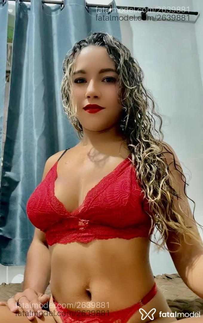 Acompanhante mulher loira (o) de olhos castanhos - Maitê Acompanhante mulher loira (o) de olhos castanhos - Maitê