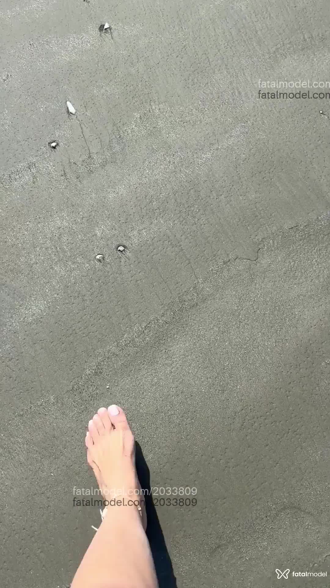 Acompanhante mulher loira (o) de olhos castanhos em Virtual - Lu Feet